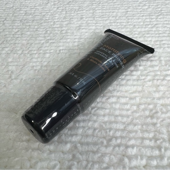 🎁Pick 5 for $25🎁 ULTA Mattifying Face Primer mini - Picture 3 of 4